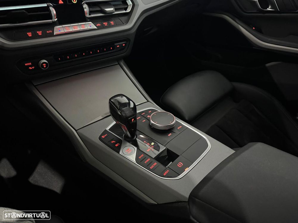 BMW 330 e Pack M Auto - 21