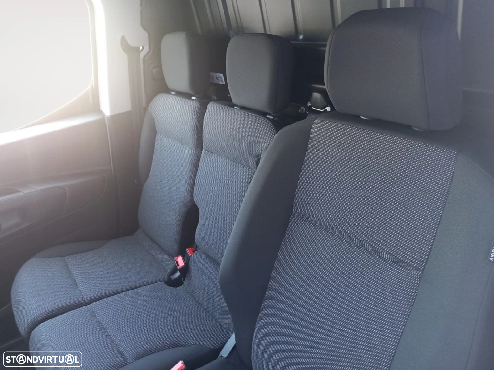 Peugeot e-Partner Standard - 15