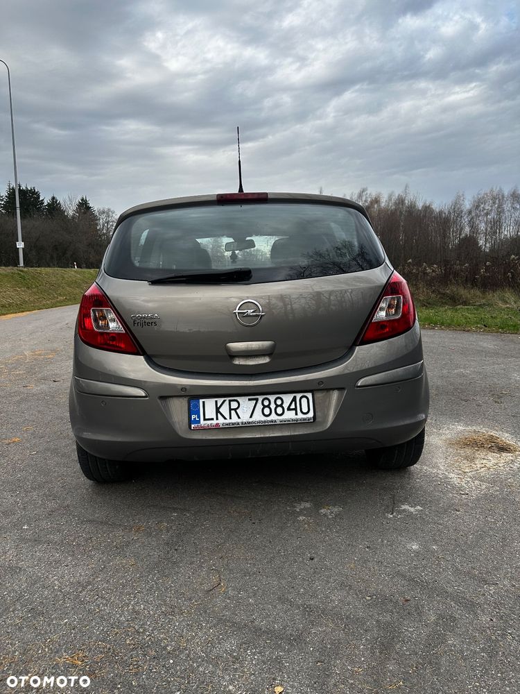 Opel Corsa 1.2 16V Essentia - 8
