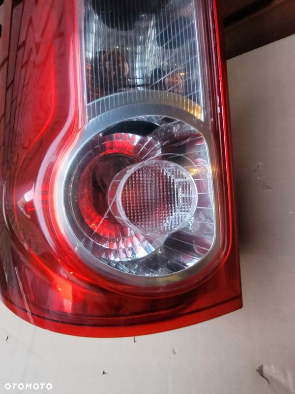 Dacia Logan I 08-12 Lampa tylna lewa tył - 2