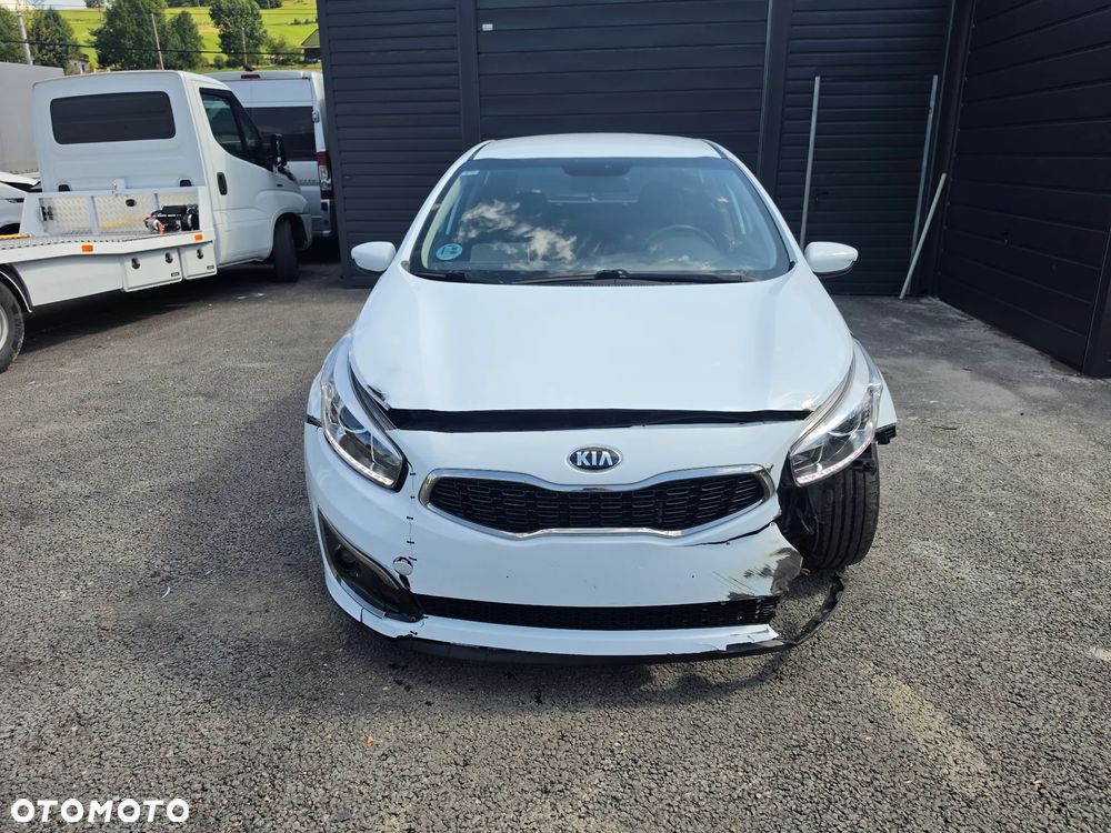 Kia Ceed 1.0 T-GDI ISG Platinum Edition - 3