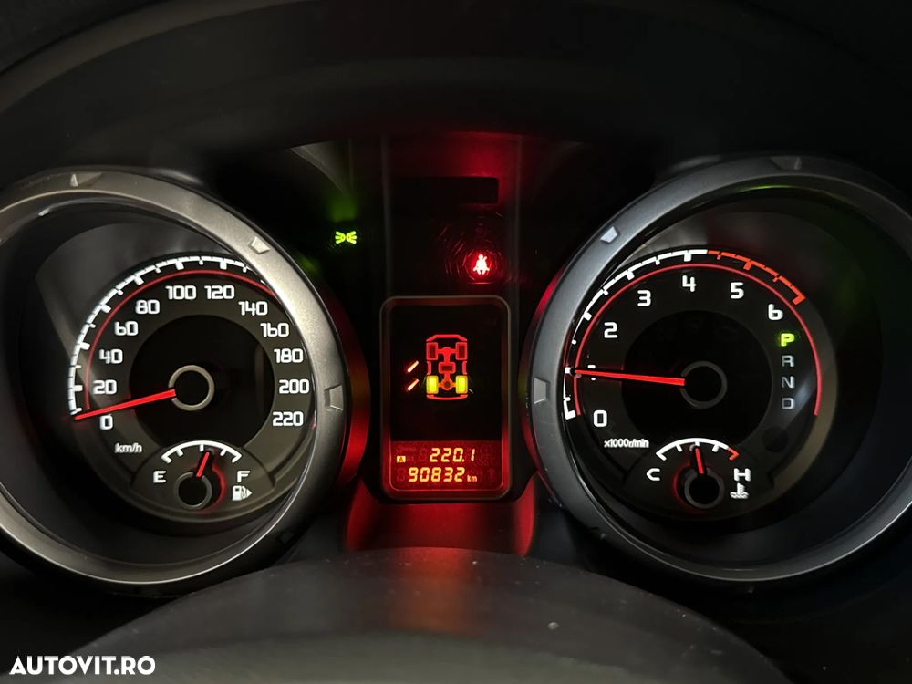 Mitsubishi Pajero - 11