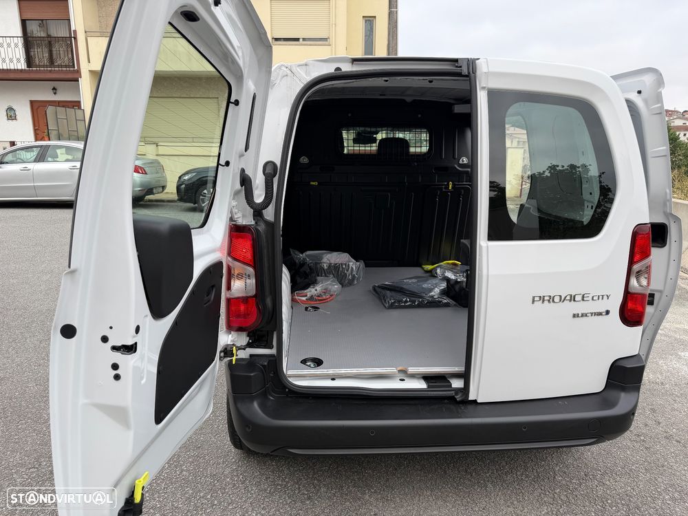 Toyota Proace City Eletrico - 16