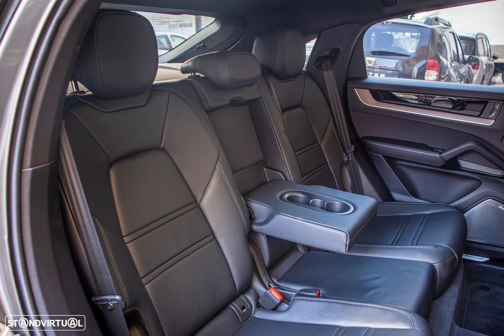 Porsche Cayenne Coupé S E-Hybrid - 38