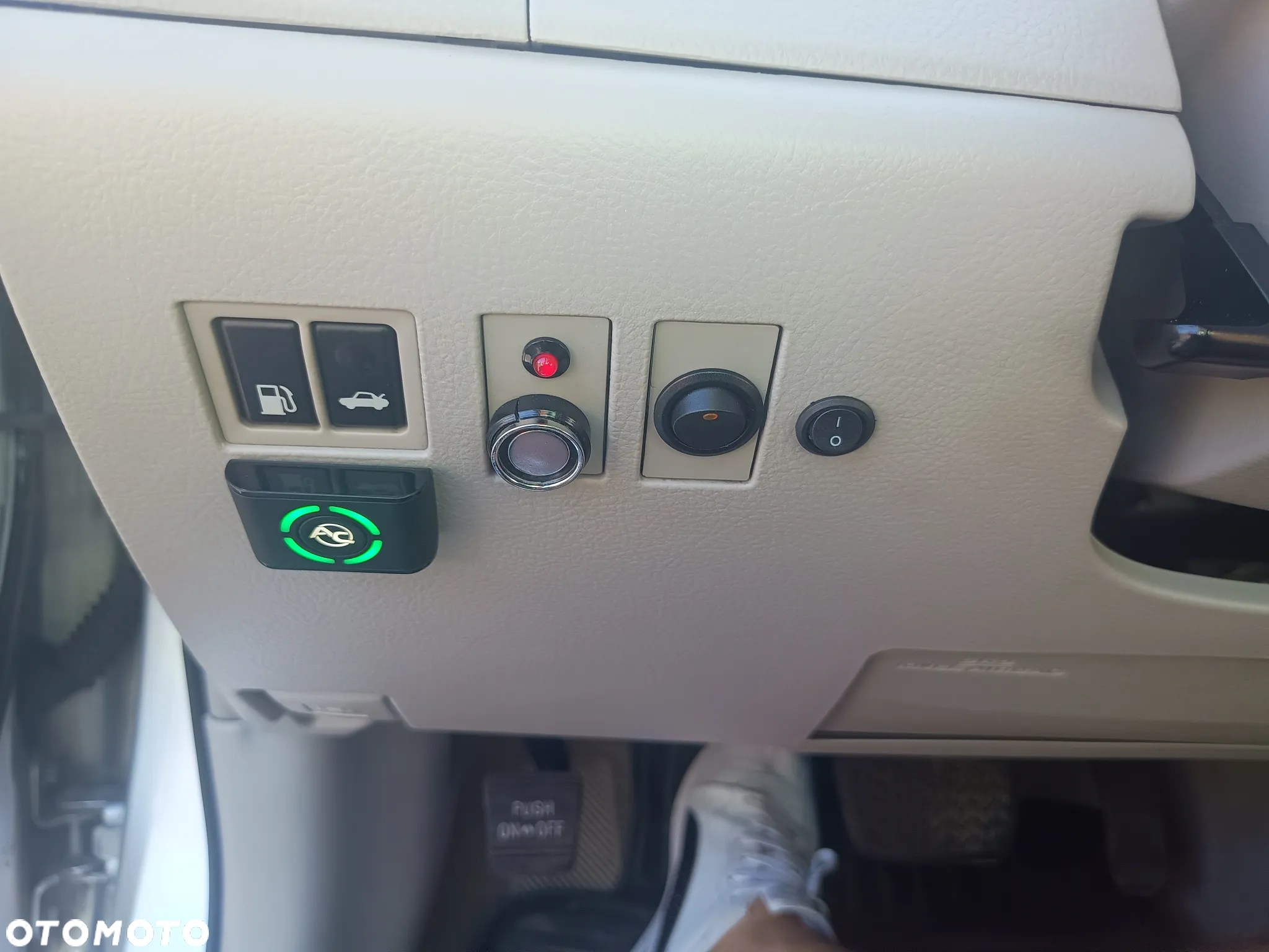 Toyota Avalon - 23