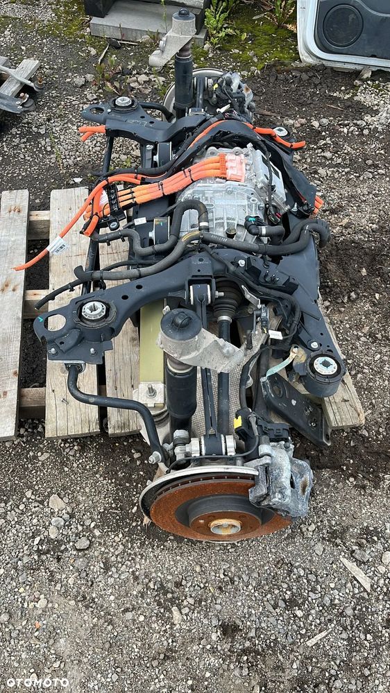 BELKA OŚ ZAWIESZENIA TYŁ VOLVO XC60 II HYBRYDA - 3