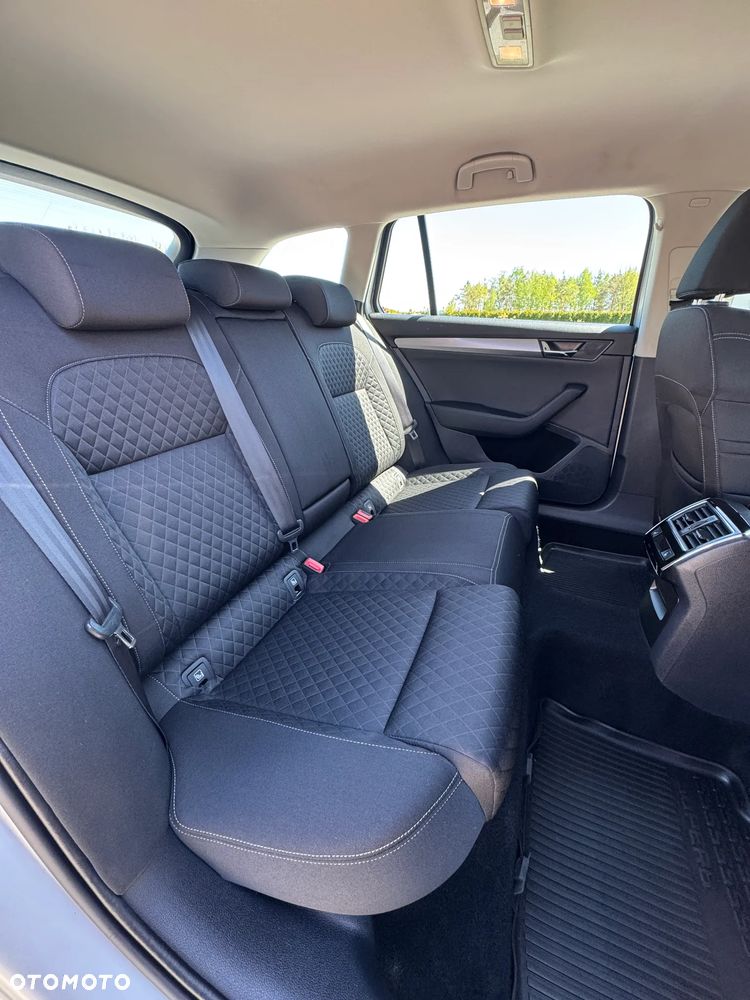 Skoda Superb 2.0 TDI Style - 21