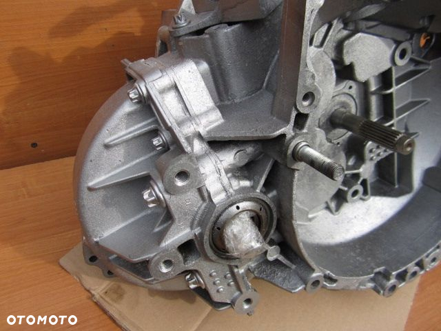 OPEL INSIGNIA 2.0 CDTI 130 KM SKRZYNIA M32 6 biegów sprawdzona - trzysta - 14