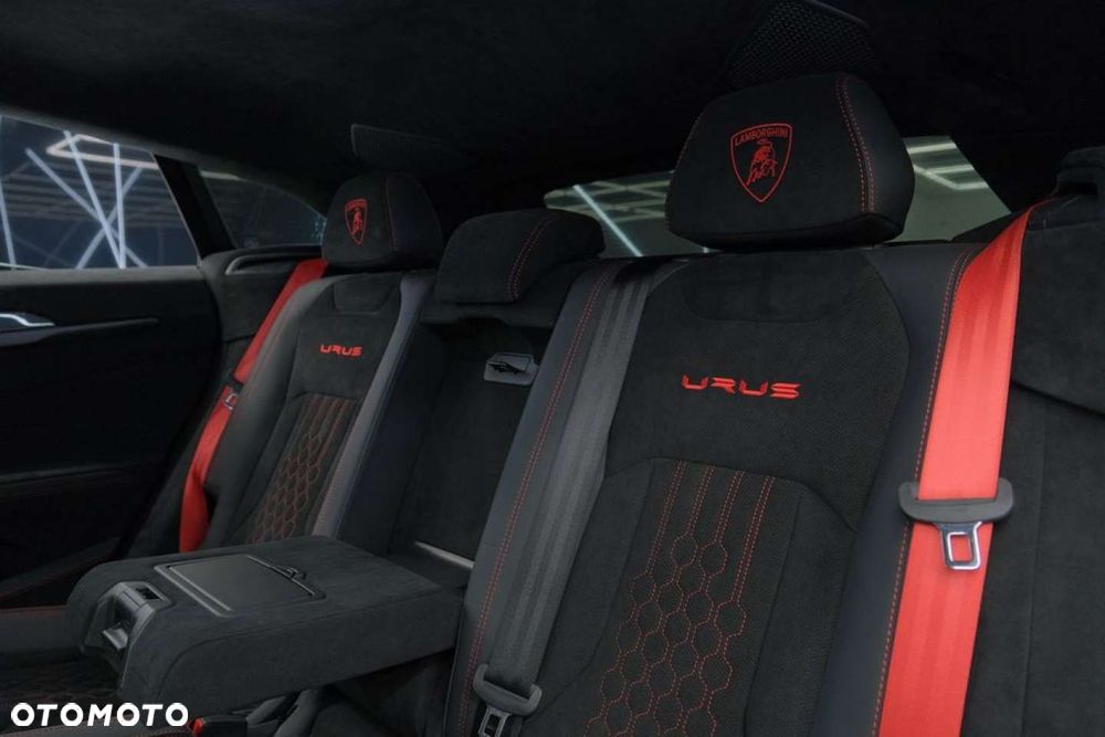 Lamborghini Urus - 20