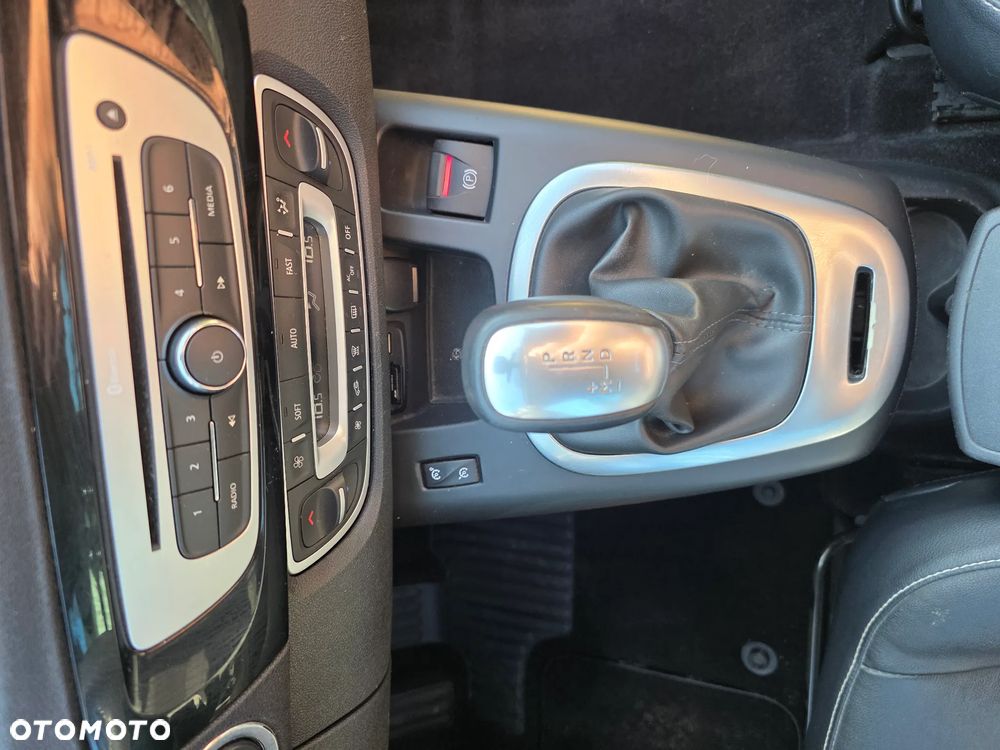 Renault Grand Scenic dCi 110 EDC Bose Edition - 20