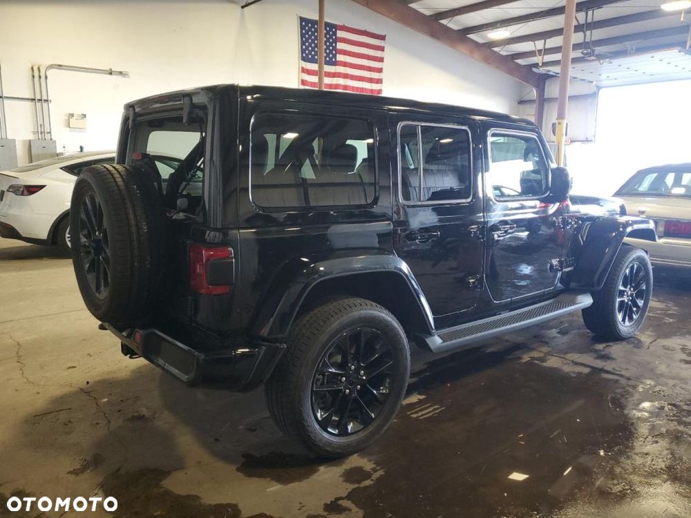 Jeep Wrangler - 4