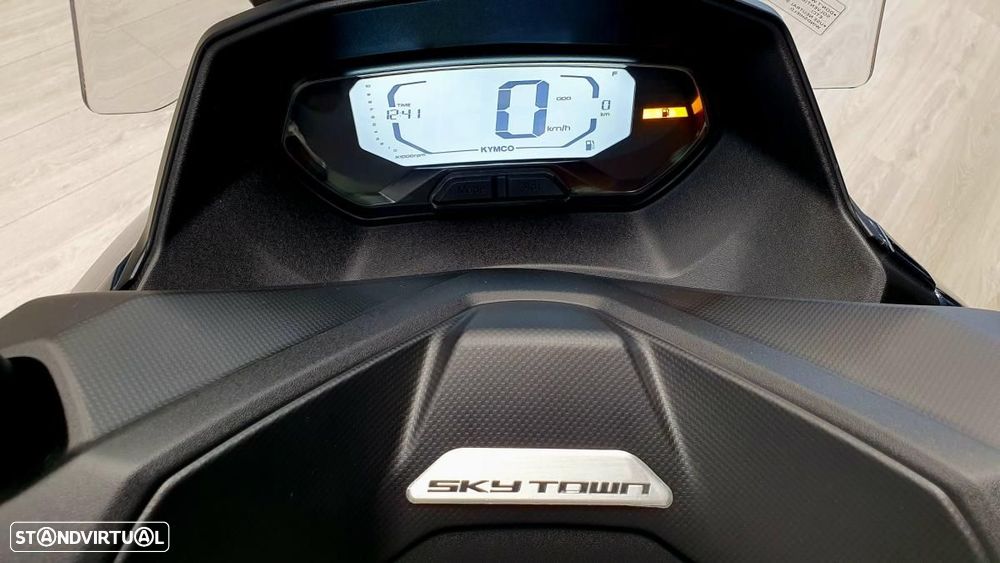 Kymco Skytown - 10