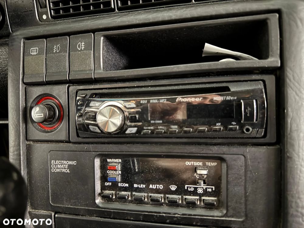Audi 100 2.2 E - 8