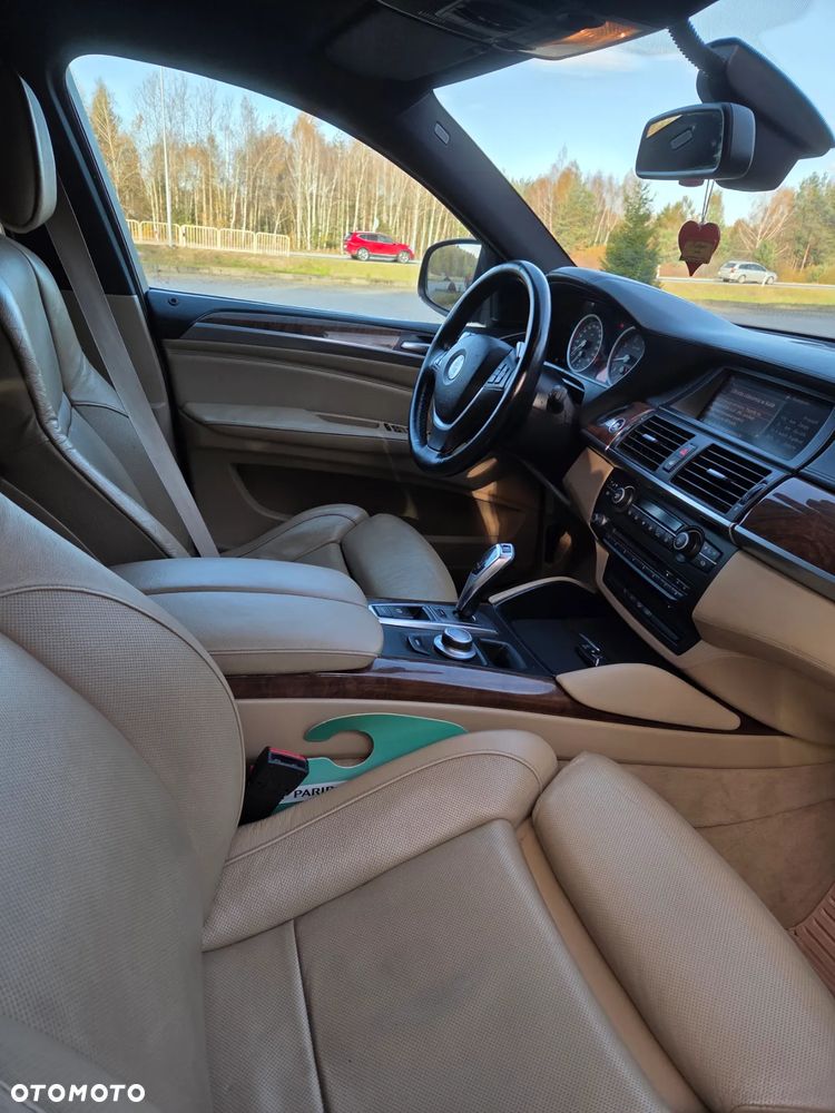 BMW X6 - 24