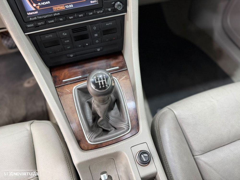 Audi A4 Avant - 11