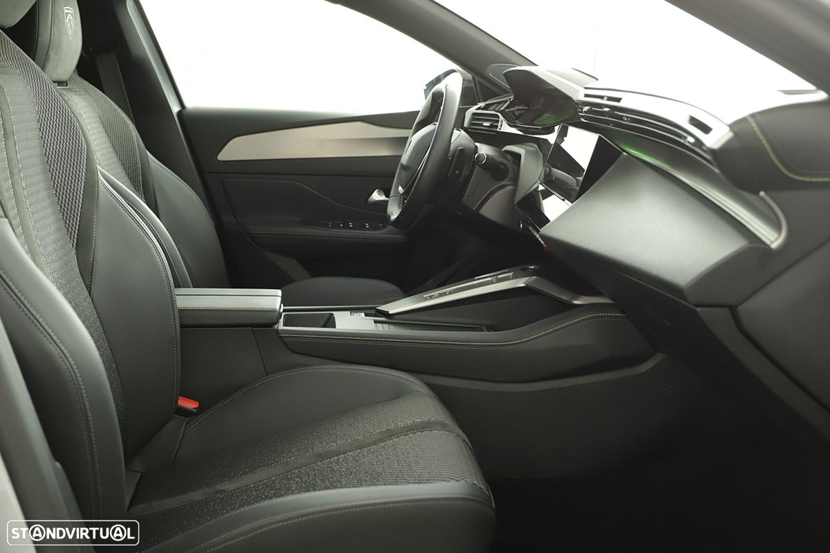 Peugeot 308 SW 1.2 PureTech GT EAT8 - 19