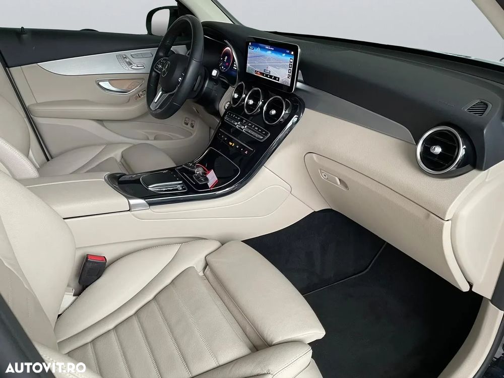 Mercedes-Benz GLC 300 e 4MATIC - 10