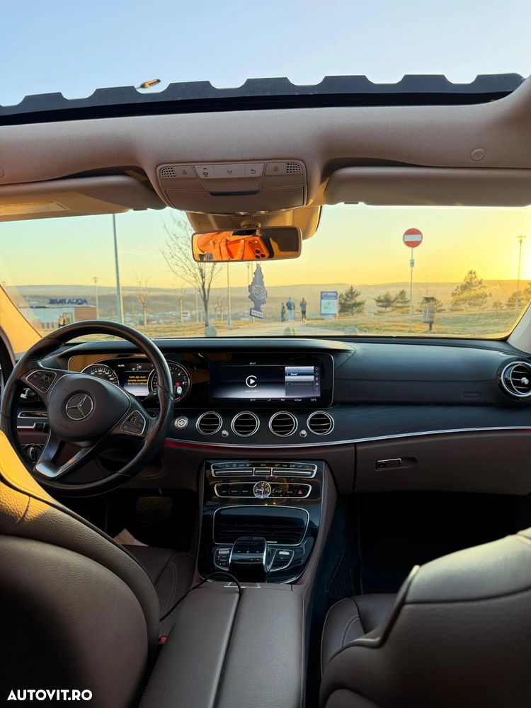 Mercedes-Benz E - 15