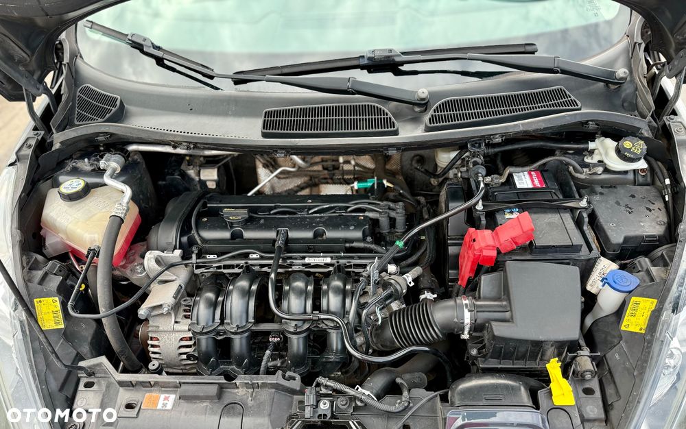 Ford Fiesta 1.25 Celebration - 23