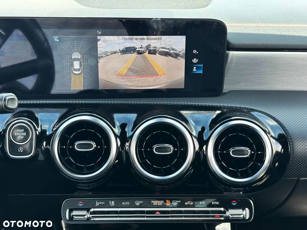 Mercedes-Benz CLA - 12