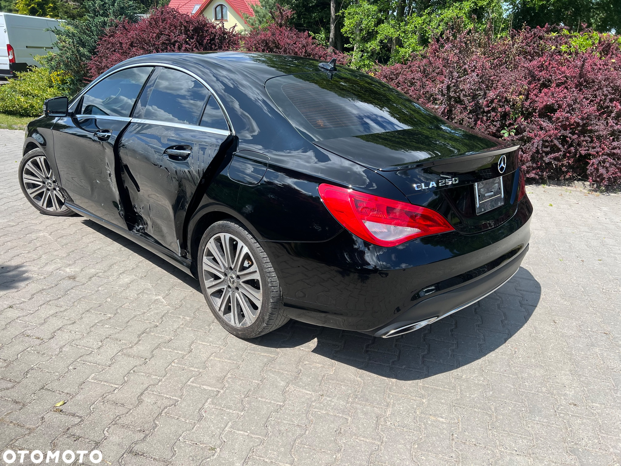 Mercedes-Benz CLA - 36