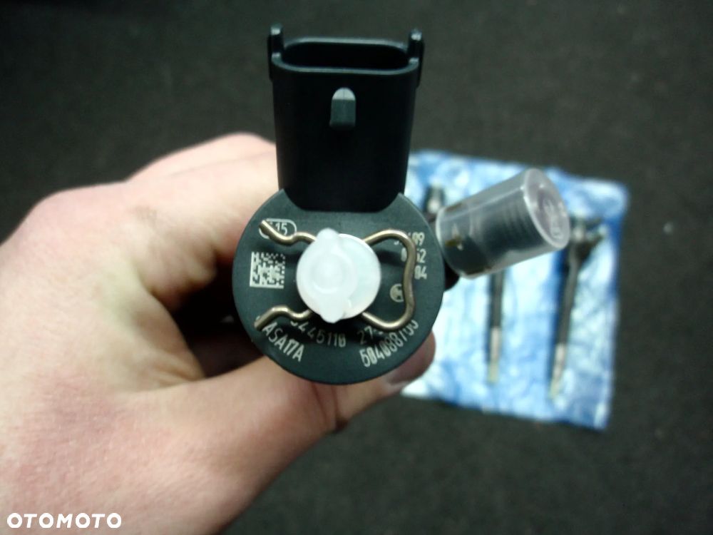 Wtryskiwacz 0445110273 504088755 DUCATO IVECO BOXER JUMPER Nowe ORYGINAŁ Euro 4 - 2