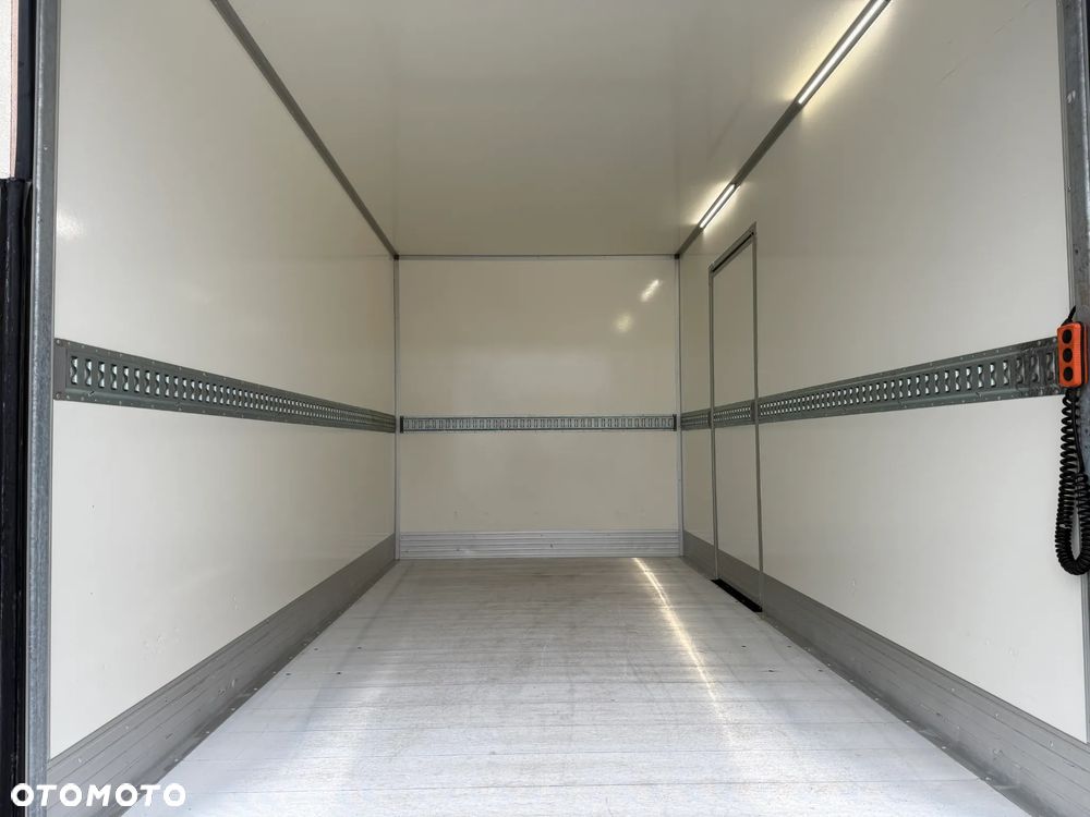 Renault Master Izoterma Winda - 10
