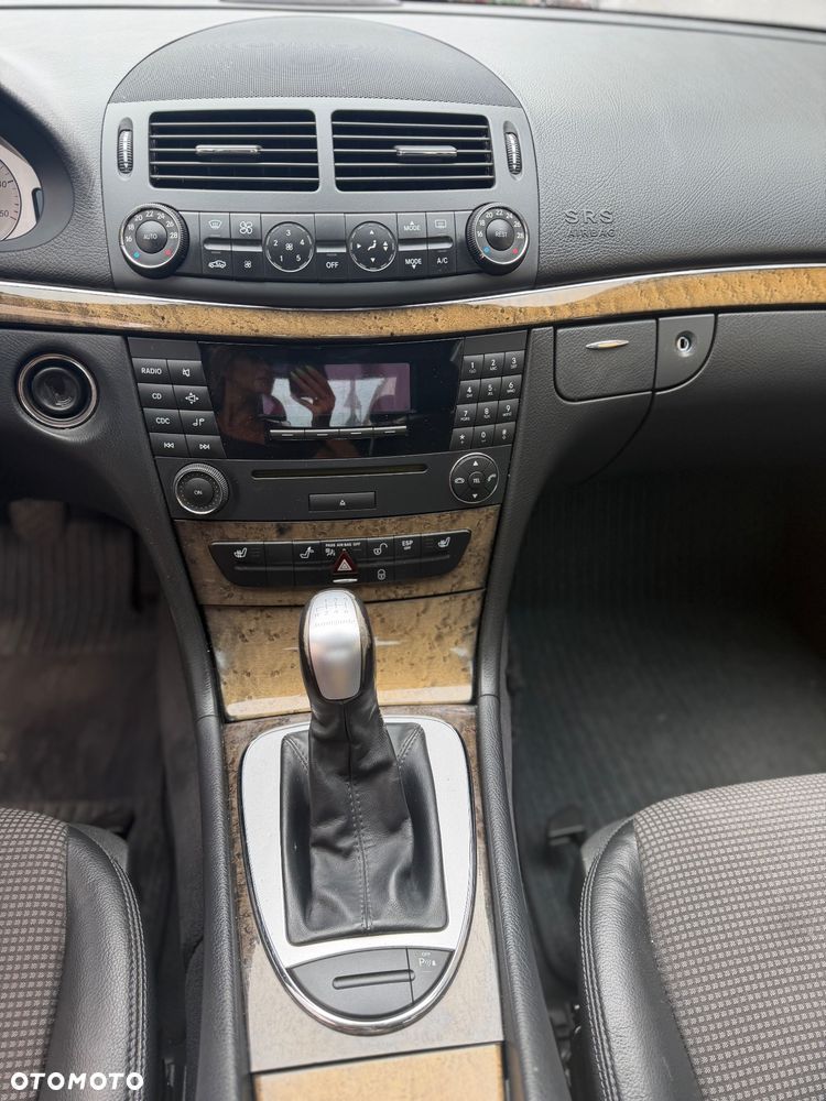 Mercedes-Benz Klasa E 220 CDI T Avantgarde - 14