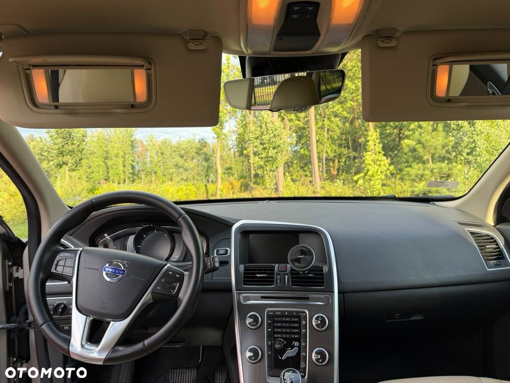 Volvo XC 60 D5 AWD Momentum - 13