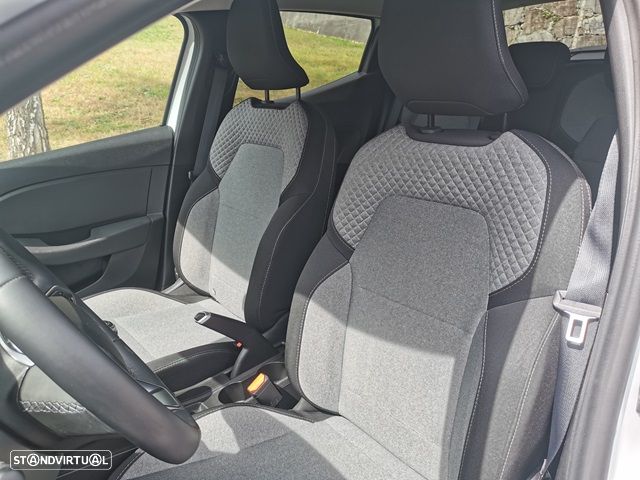 Renault Clio 1.0 TCe Evolution Bi-Fuel - 19