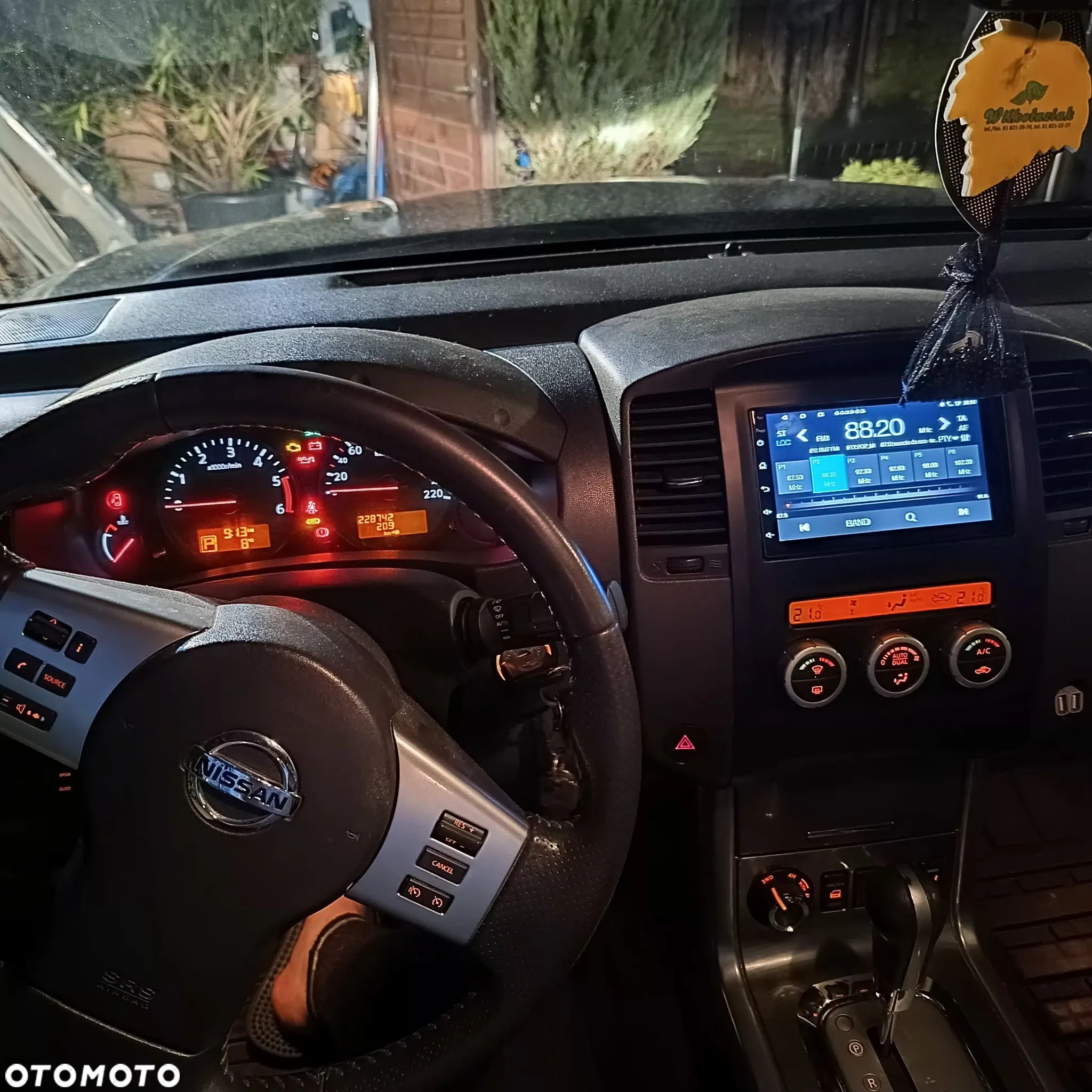 Nissan Navara - 2
