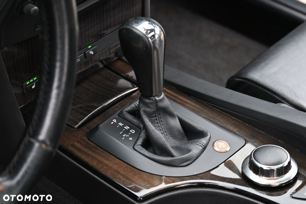 BMW Seria 5 530i - 27