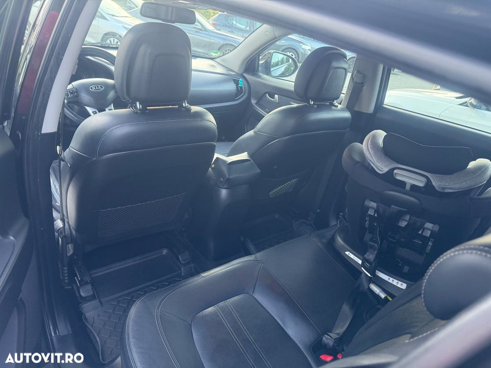 Kia Sportage 2.0 CRDI 4WD Automatik Spirit - 7