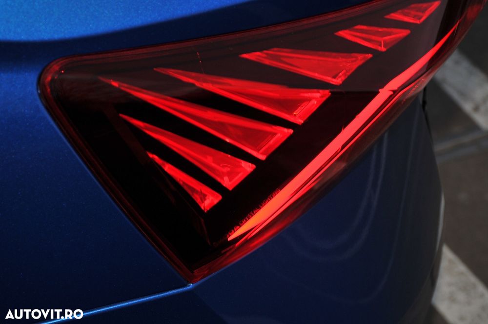 Skoda Octavia Combi 2.0 TDI DSG RS - 18