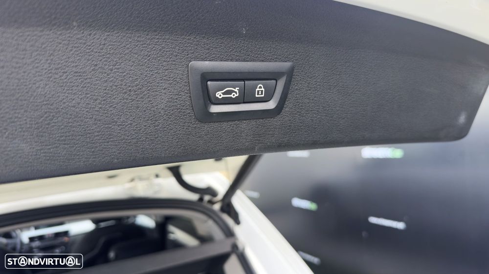 BMW X1 16 d sDrive Advantage Auto - 37