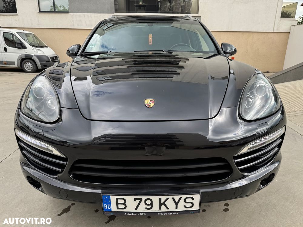 Porsche Cayenne - 2