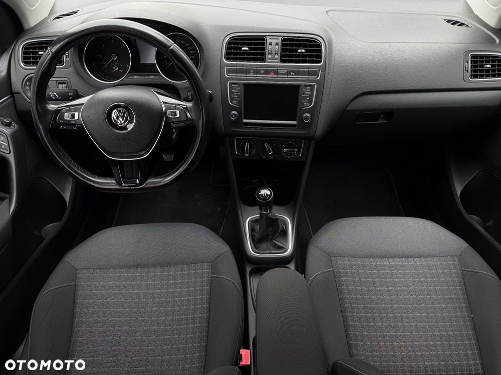 Volkswagen Polo 1.4 TDI (Blue Motion Technology) Comfortline - 29