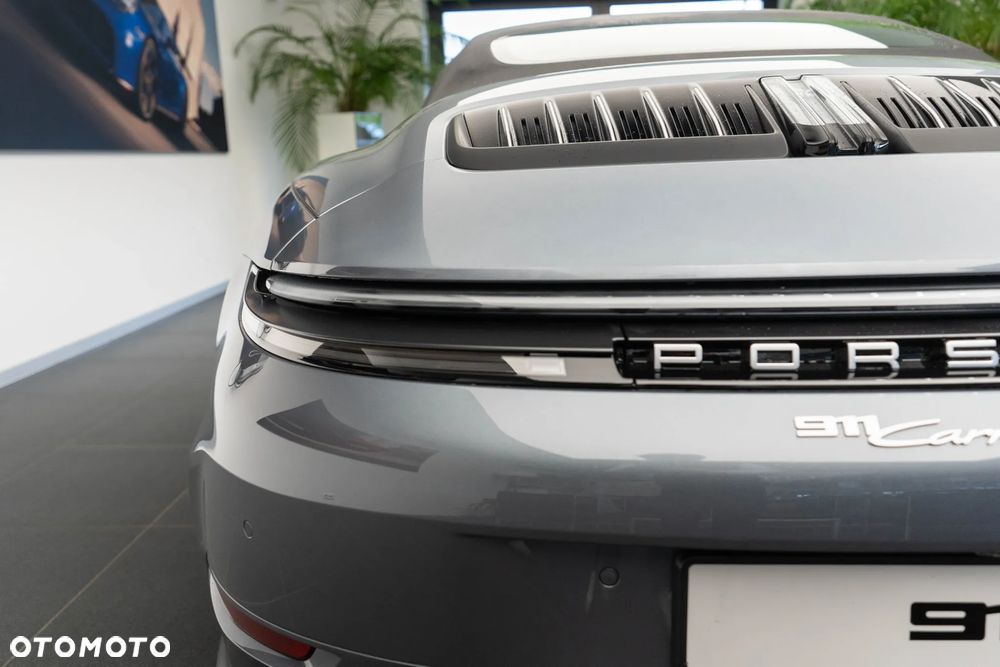 Porsche 911 Carrera 4S - 34