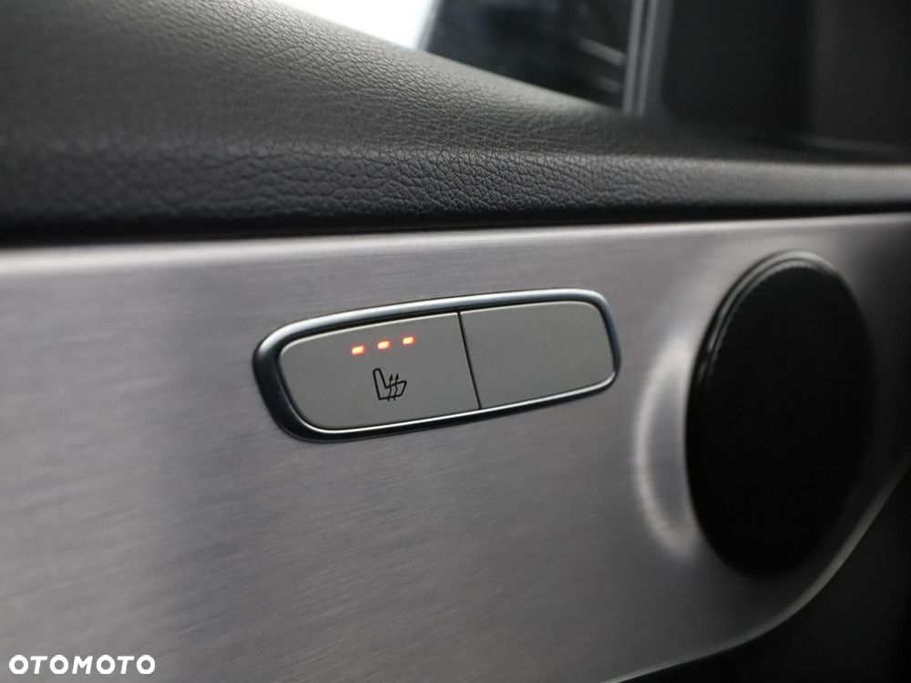 Mercedes-Benz Klasa C 300 9G-TRONIC Avantgarde - 36
