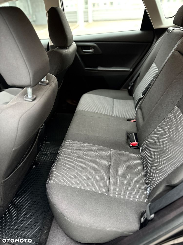 Toyota Auris 1.6 Premium - 14