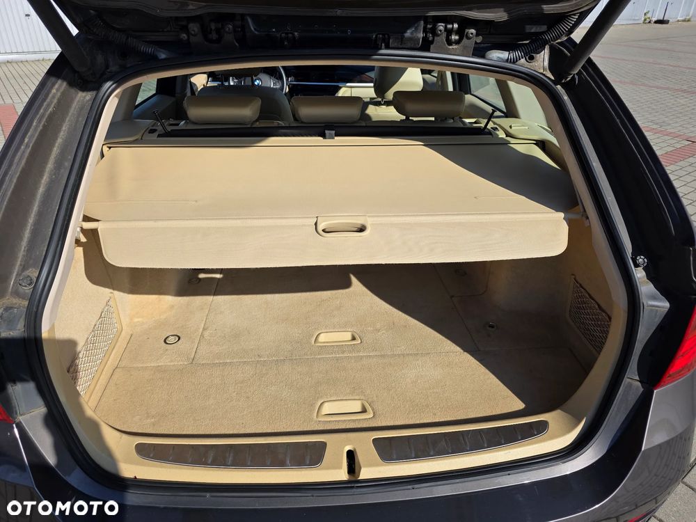 BMW Seria 3 318d DPF Touring Edition Exclusive - 13