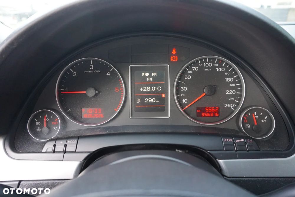 Audi A4 Avant - 11