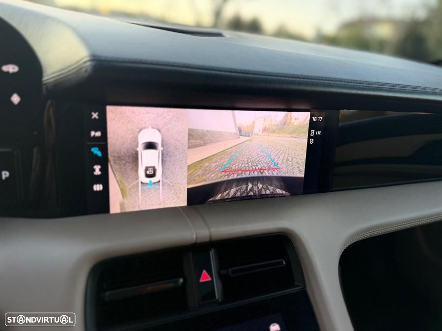 Porsche Taycan 4S - 7