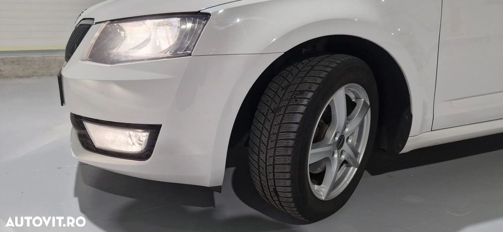 Skoda Octavia 2.0 TDI Green tec Elegance - 10