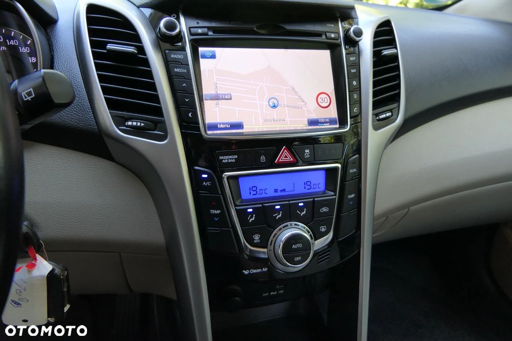 Hyundai i30 1.6 GDI Comfort - 24