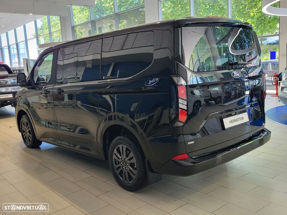Ford Tourneo Custom - 3