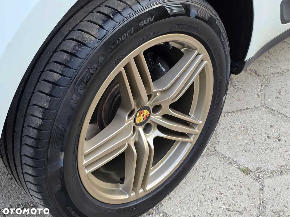 Porsche Macan - 10