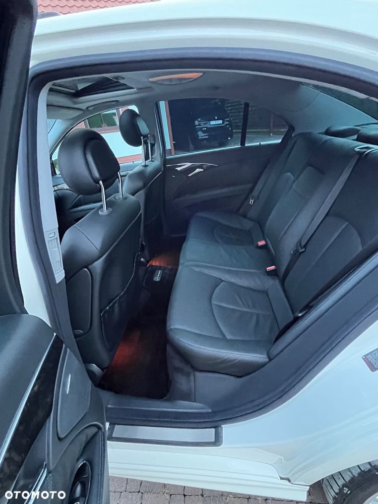 Mercedes-Benz Klasa E 500 T Avantgarde - 18