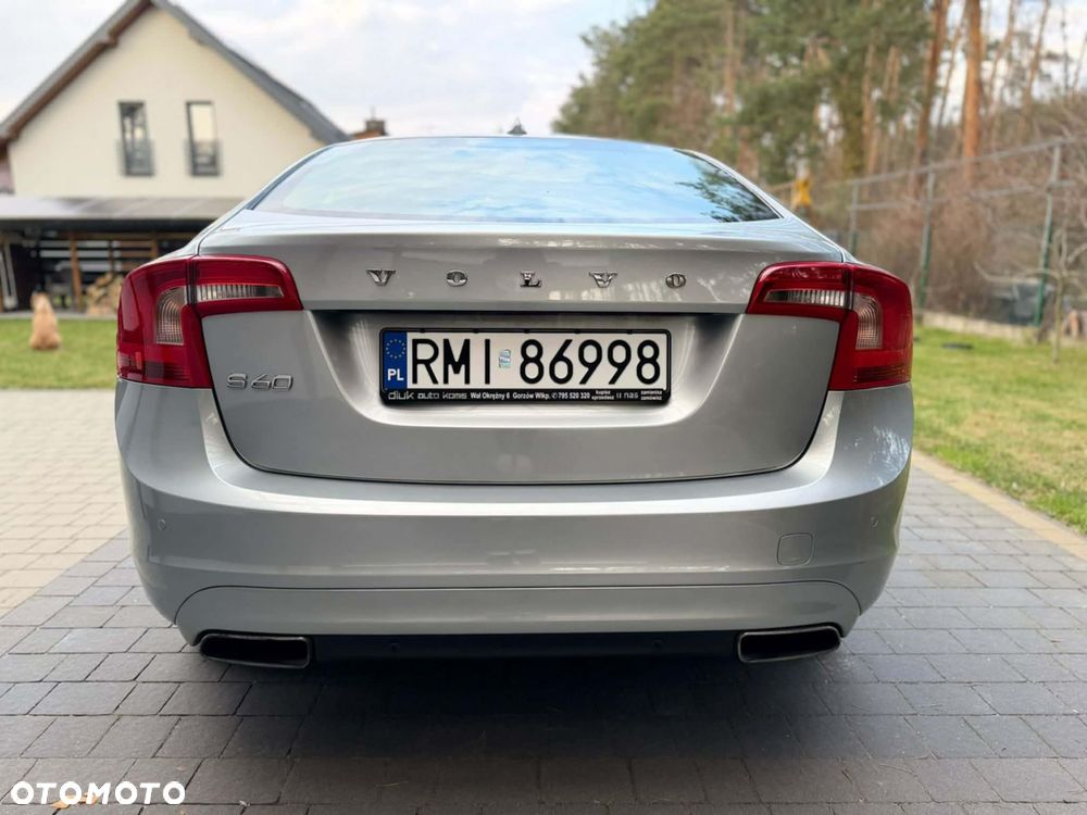 Volvo S60 D4 Momentum - 4