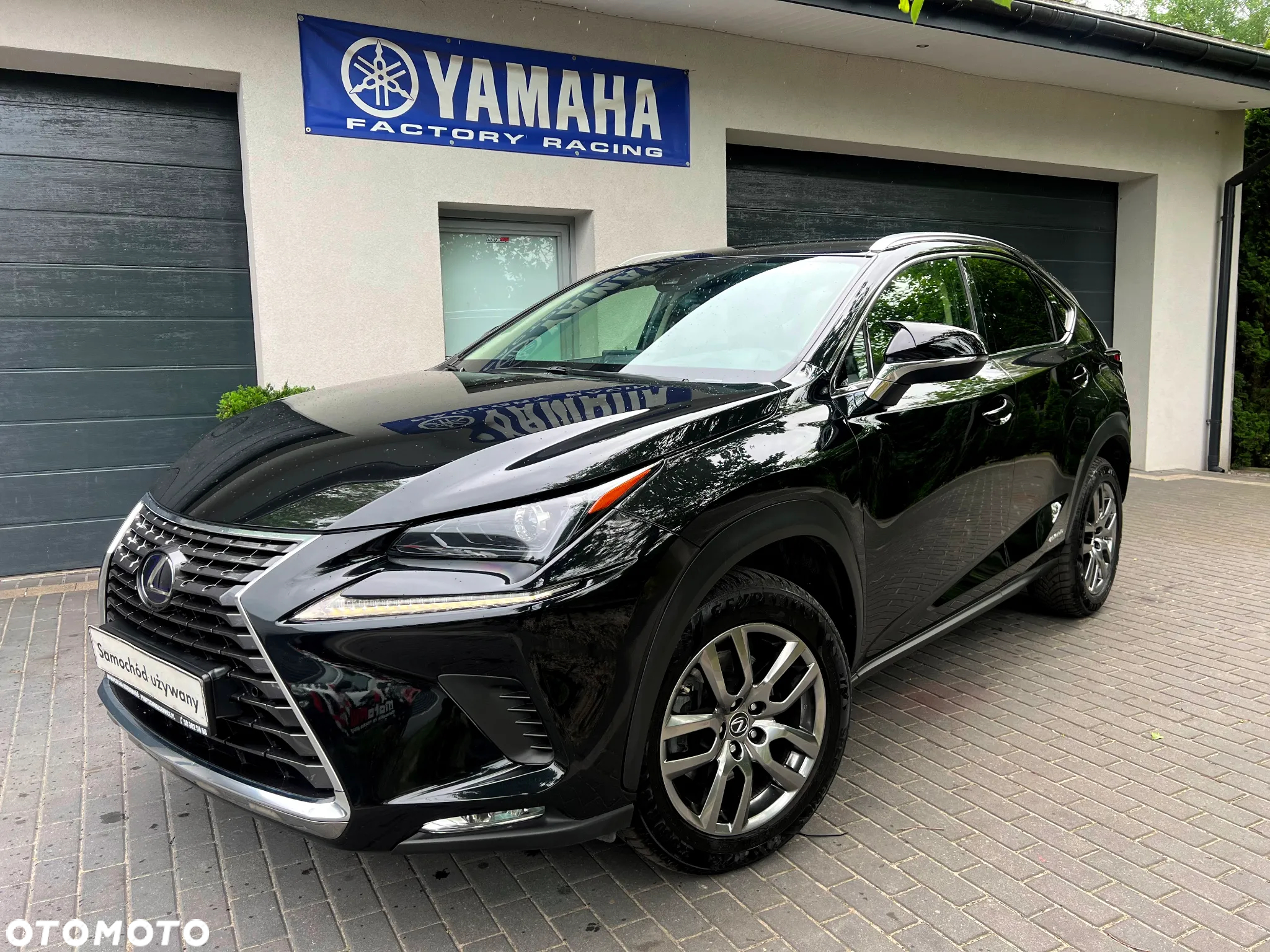 Lexus NX 300h Prestige AWD - 4